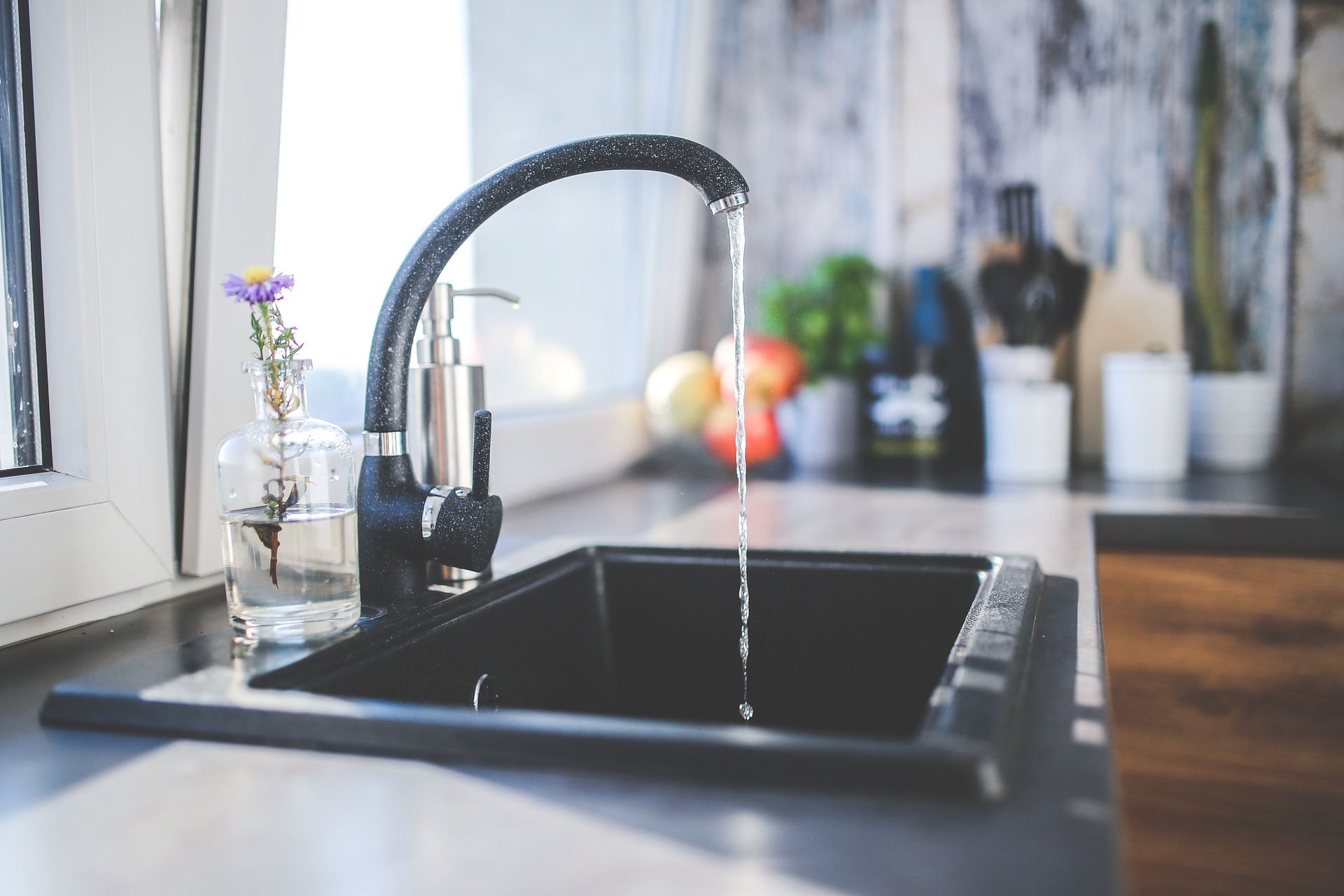 Bathroom and Kitchen Sink Plumbing